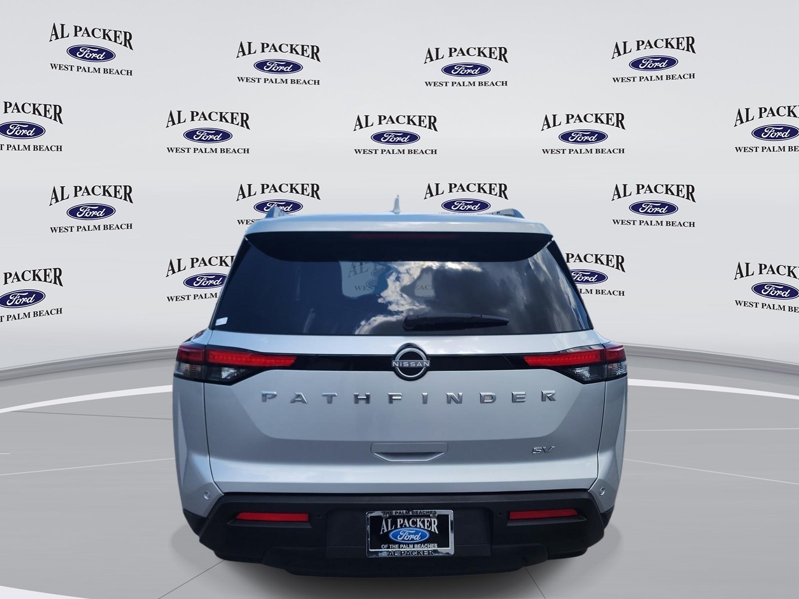 Used 2024 Nissan Pathfinder SV FWD image 4
