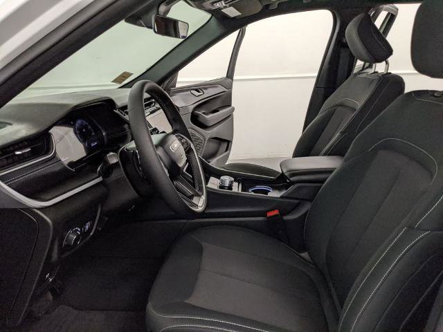 Used 2025 Jeep Grand Cherokee Laredo X image 17