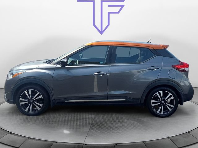 Used 2018 Nissan Kicks SR w/ Premium Package FWD image 3