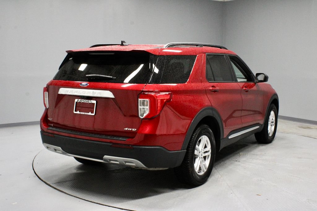 Certified 2023 Ford Explorer XLT w/ Equipment Group 202A AWD/4WD image 11