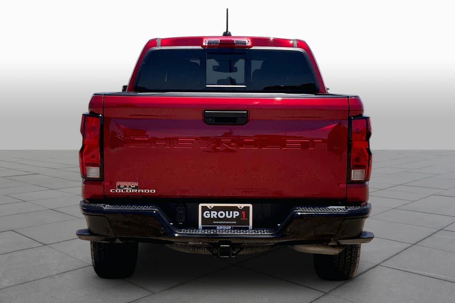 Used 2025 Chevrolet Colorado W/T w/ Advanced Trailering Package RWD image 5