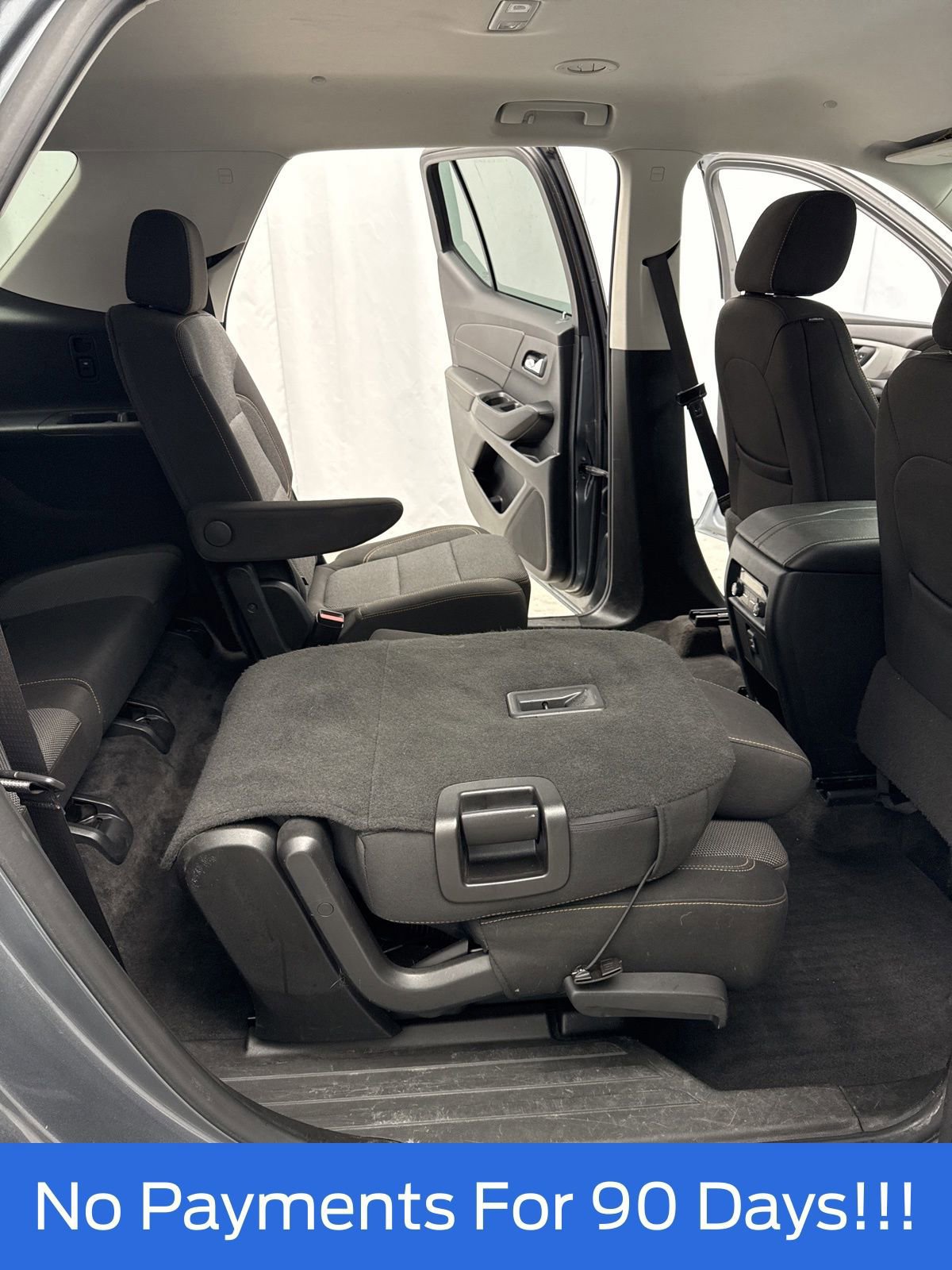 Used 2020 Chevrolet Traverse LT image 37