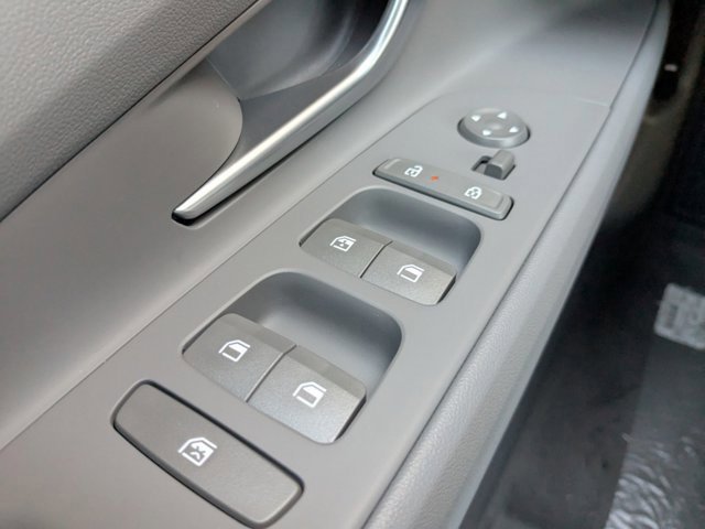 Used 2025 Hyundai Elantra SEL image 19