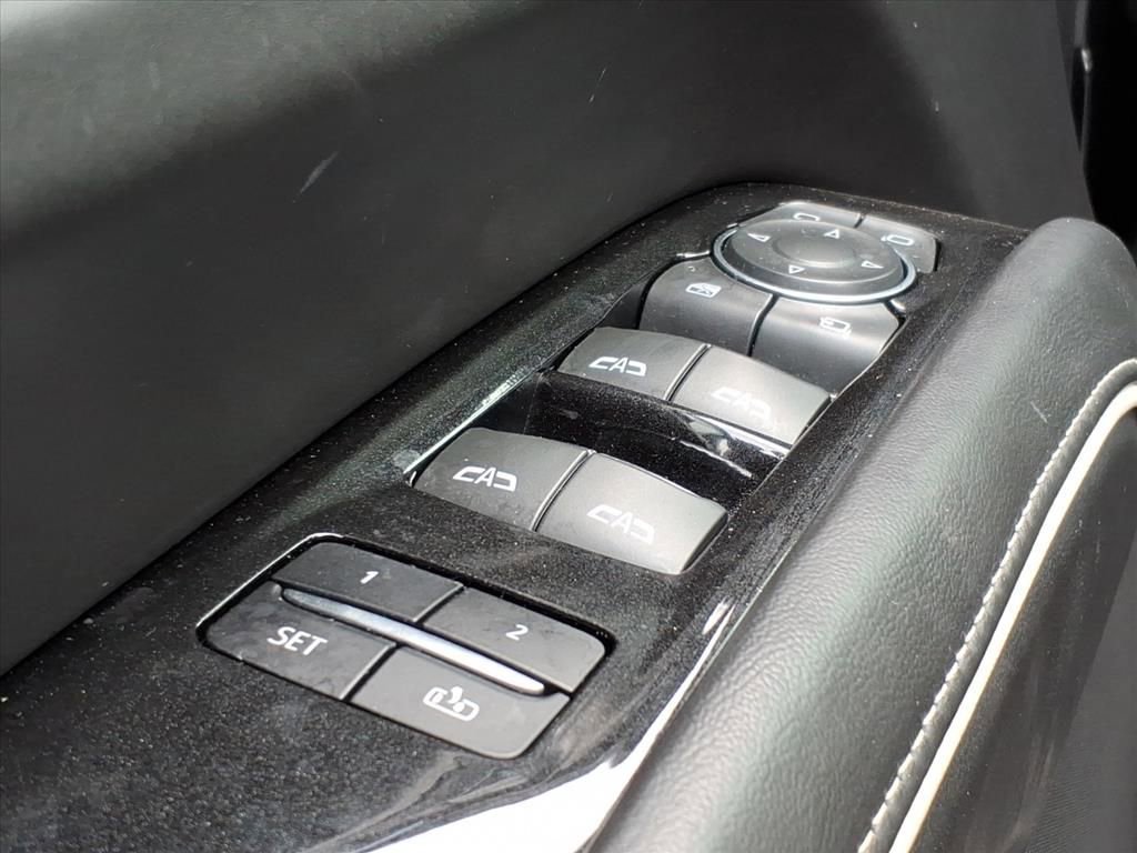 Used 2021 Cadillac Escalade Premium Luxury Platinum image 15