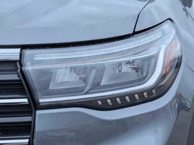 Certified 2025 Ford Explorer Active w/ Active Comfort Package RWD image 10