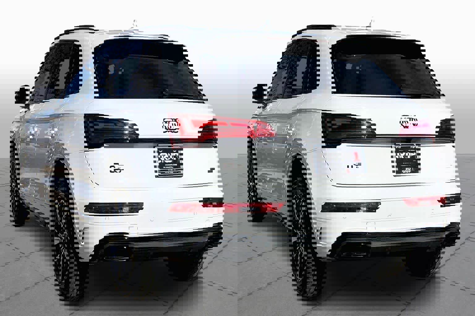 Used 2024 Audi Q5 2.0T Premium w/ Summer of Audi Package image 11