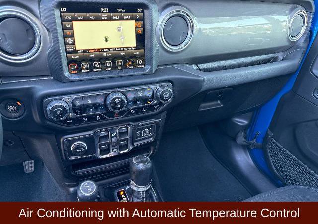 Used 2022 Jeep Wrangler Unlimited Sahara w/ Cold Weather Group AWD/4WD image 12