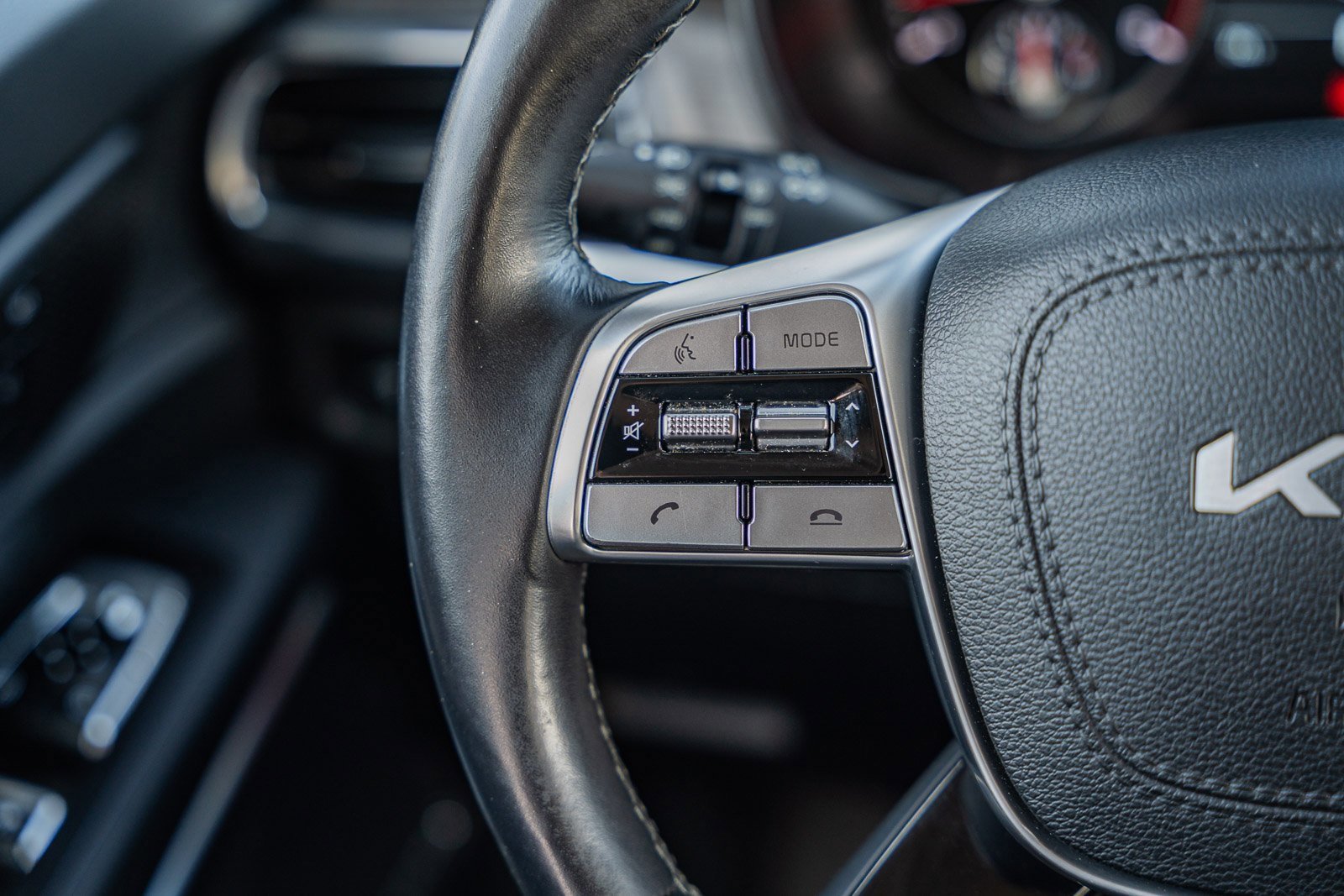 Used 2022 Kia Telluride SX w/ SX Prestige Package image 31