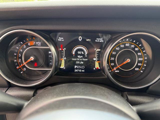 Used 2022 Jeep Wrangler Unlimited Sahara w/ Cold Weather Group AWD/4WD image 17