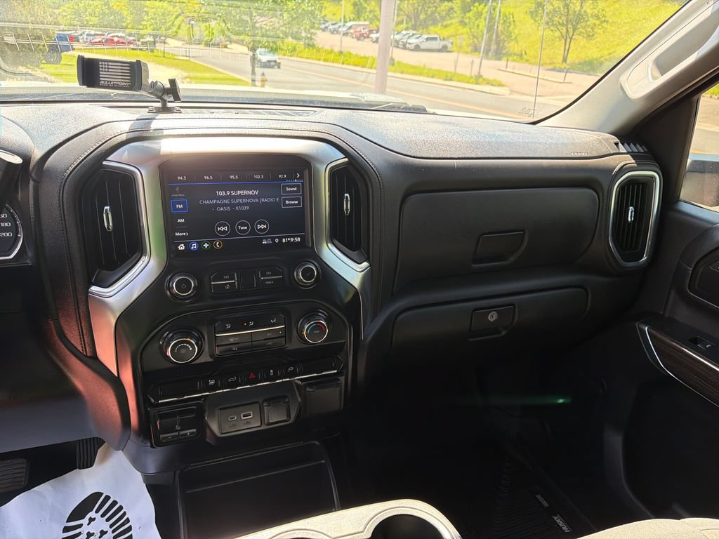 Used 2020 Chevrolet Silverado 3500 LT AWD/4WD image 17