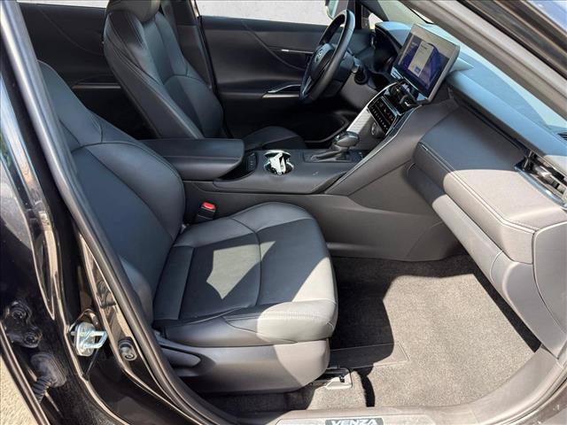 Used 2023 Toyota Venza XLE AWD/4WD image 22