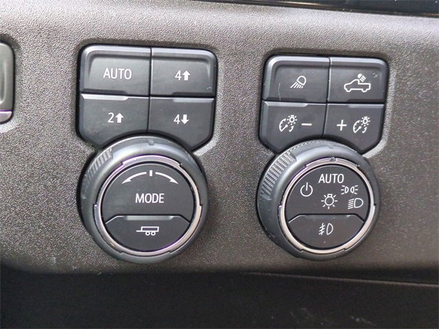 Used 2024 Chevrolet Silverado 3500 High Country w/ Technology Package image 19