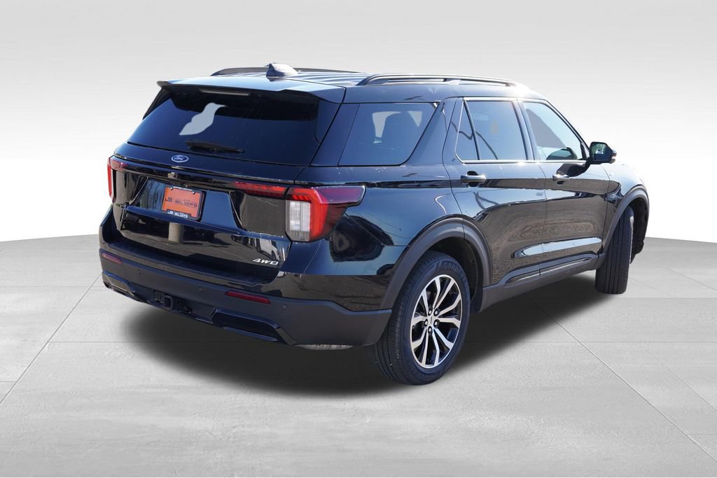 Certified 2025 Ford Explorer ST-Line AWD/4WD image 5