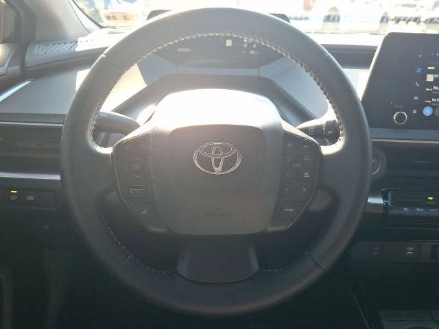 Used 2023 Toyota Prius LE FWD image 22