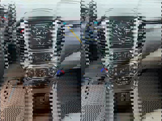 Used 2017 Chevrolet Tahoe LT image 8