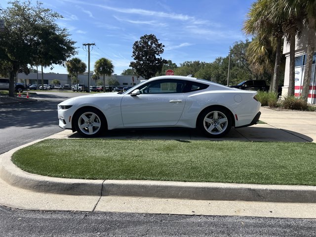 Certified 2026 Ford Mustang Coupe RWD image 10