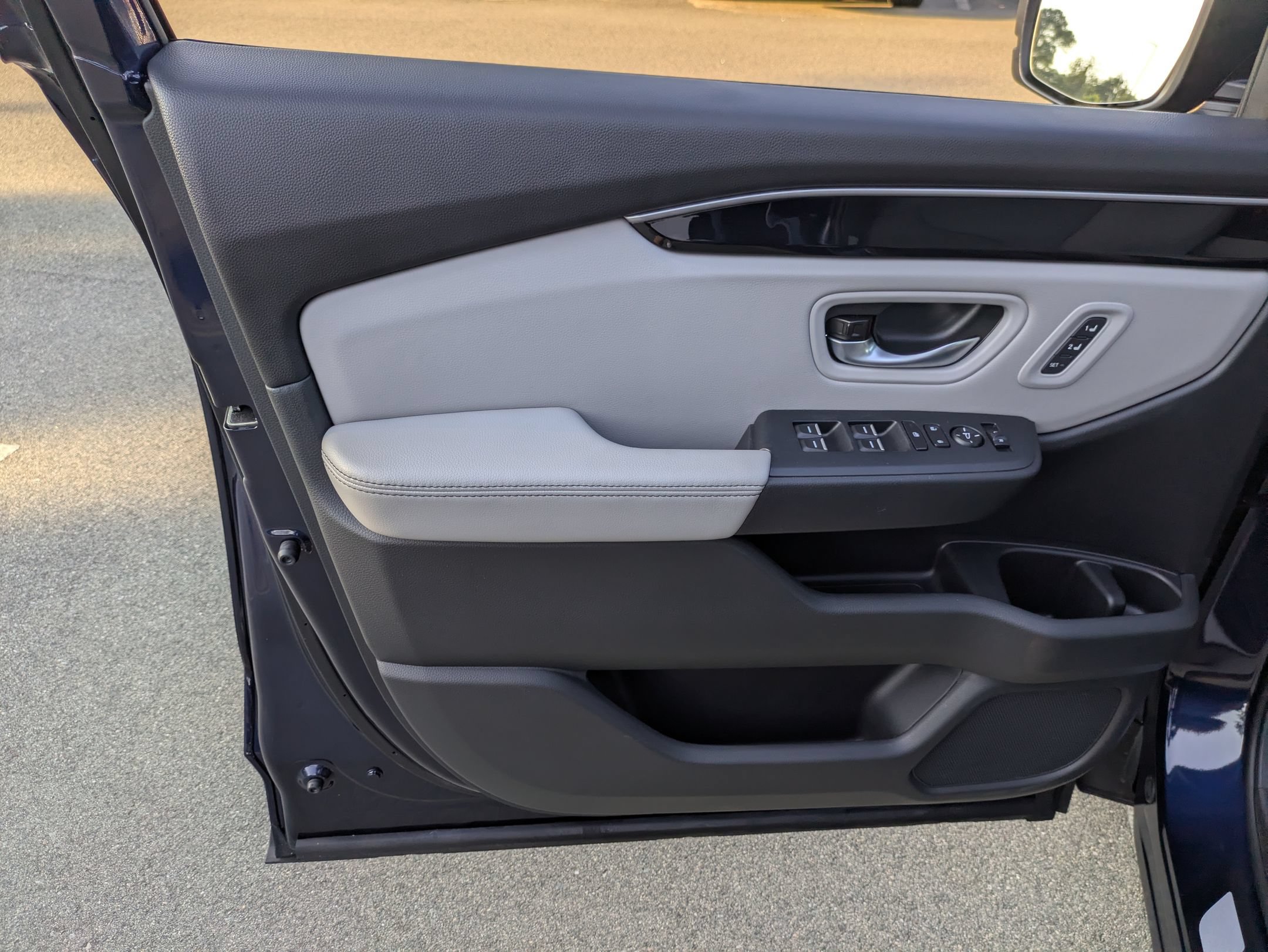 Used 2025 Honda Pilot Touring image 15