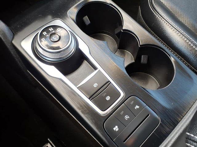 Certified 2022 Ford Escape Titanium w/ Class II Trailer Tow Package image 25