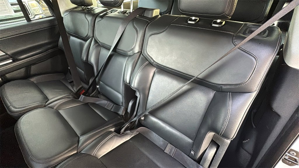 Certified 2025 Ford Expedition Max Platinum image 24