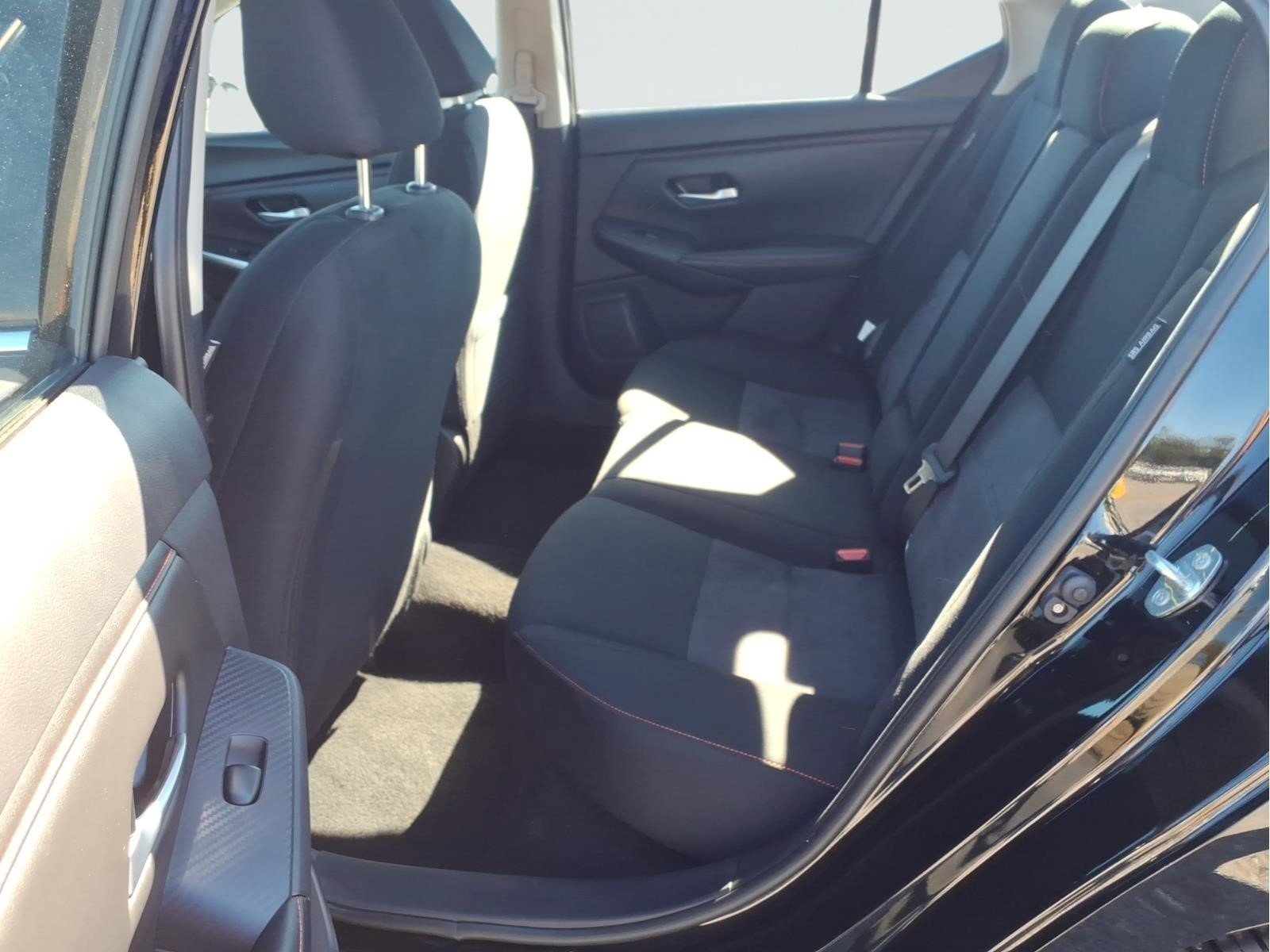 Used 2025 Nissan Sentra SR FWD image 16
