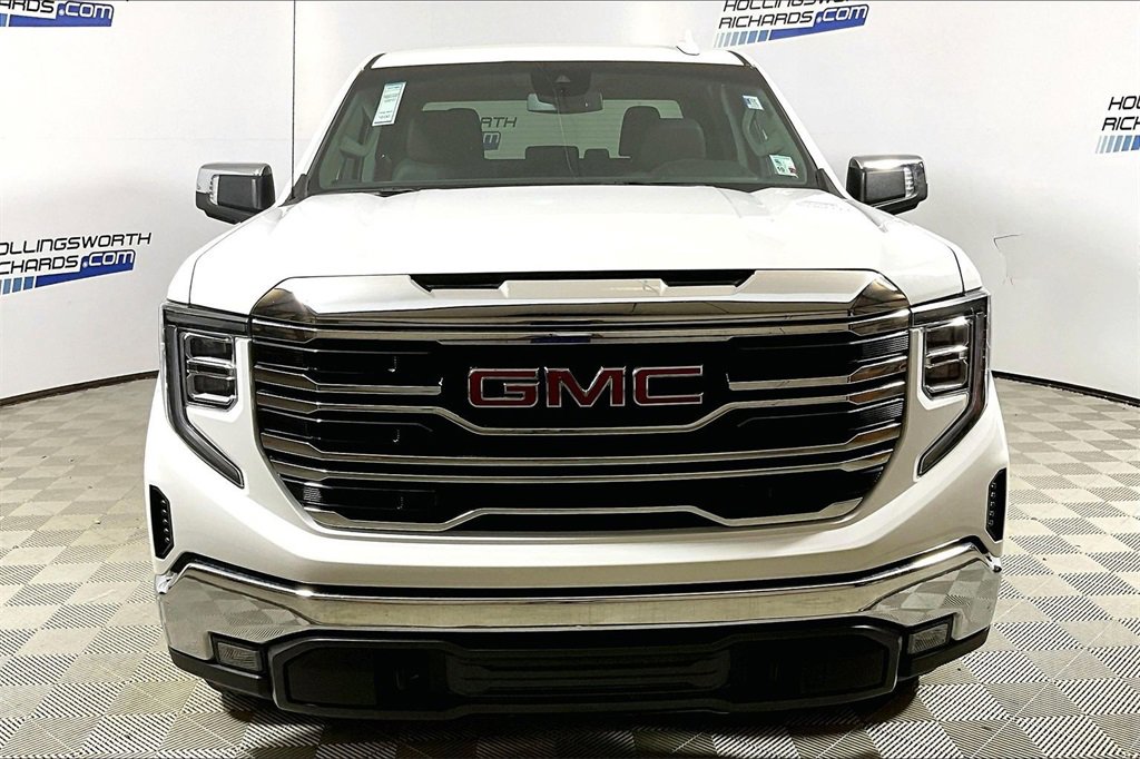 Used 2025 GMC Sierra 1500 SLT image 2