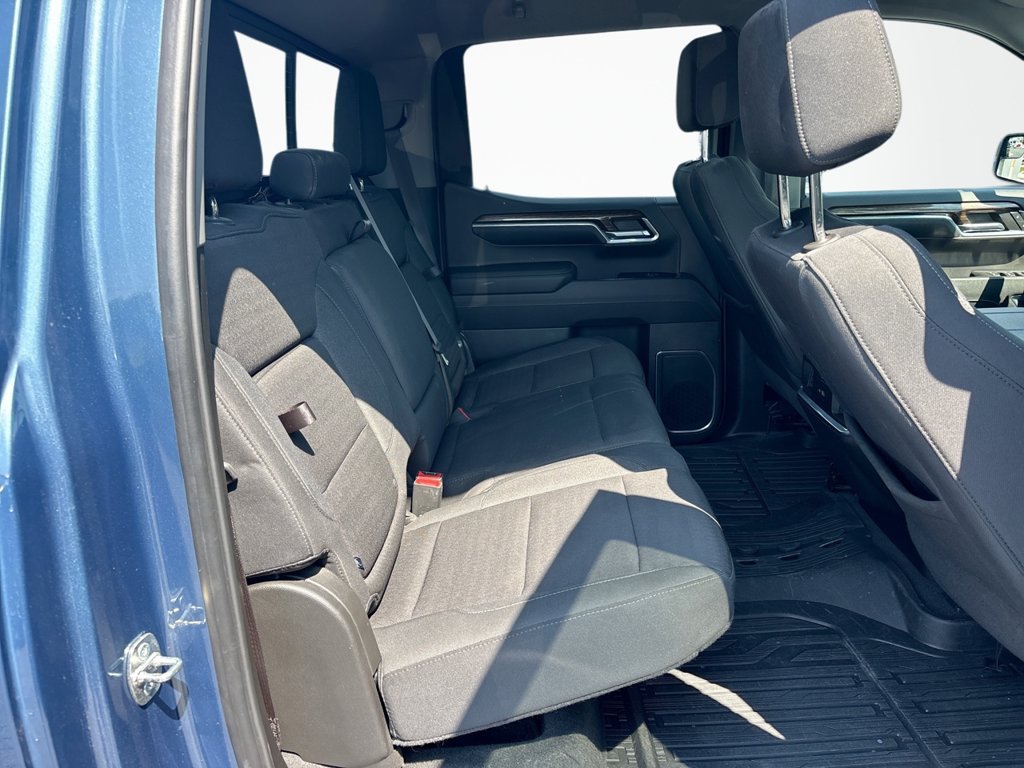 Used 2024 GMC Sierra 1500 Elevation w/ Preferred Package AWD/4WD image 16