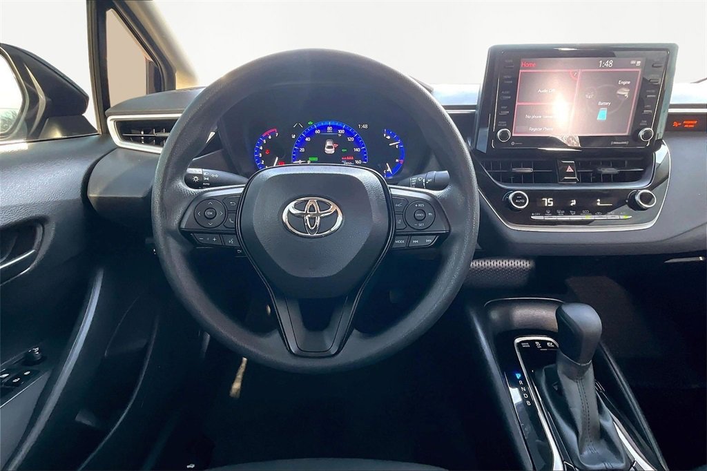 Used 2022 Toyota Corolla LE image 5