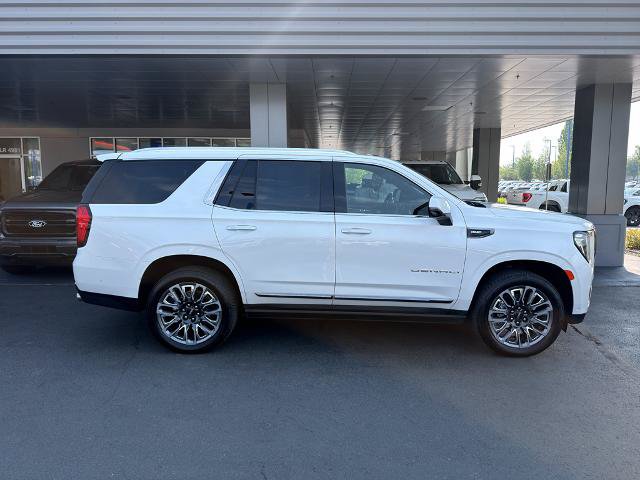 Used 2023 GMC Yukon Denali Ultimate AWD/4WD image 8