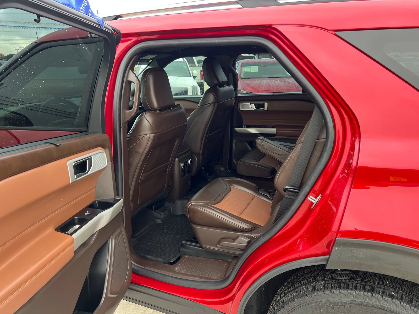 Certified 2024 Ford Explorer King Ranch w/ Technology Package AWD/4WD image 13
