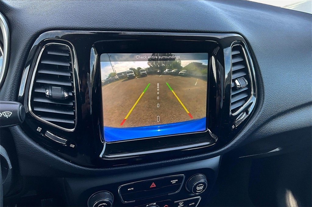 Used 2019 Jeep Compass Limited image 21