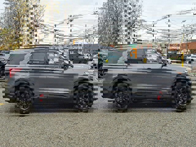 Certified 2023 Ford Explorer ST w/ Equipment Group 401A image 10