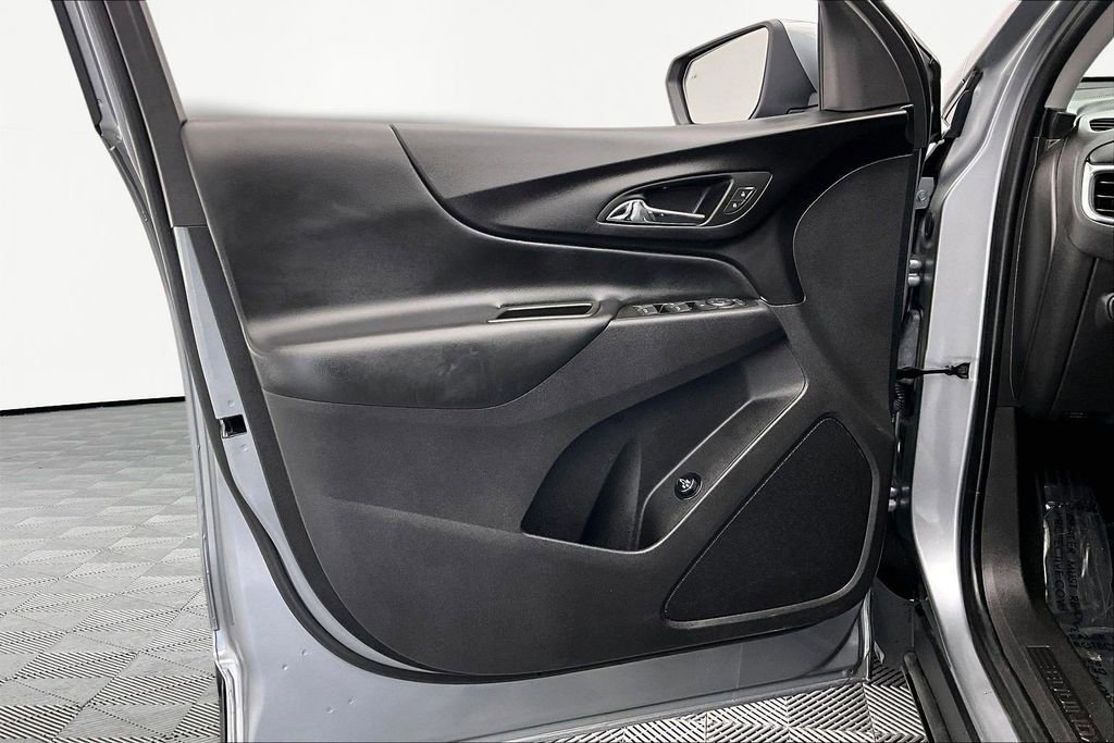 Used 2024 Chevrolet Equinox LT image 23