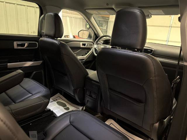 Certified 2024 Ford Explorer XLT w/ Equipment Group 202A AWD/4WD image 31