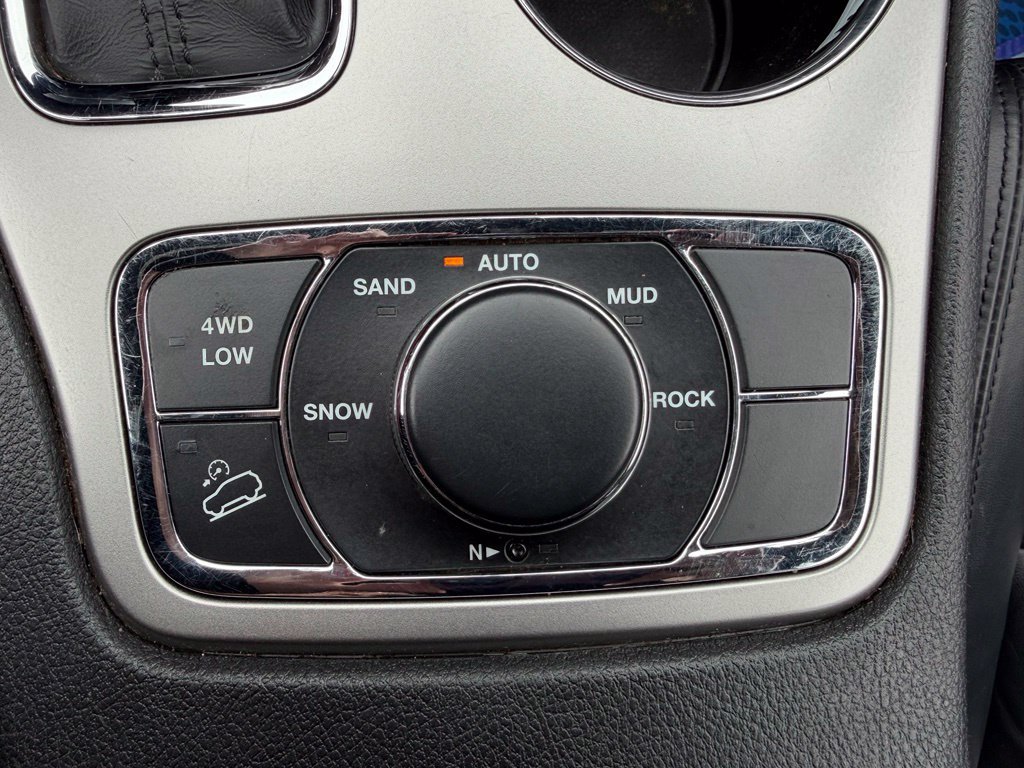 Used 2019 Jeep Grand Cherokee Limited AWD/4WD image 25