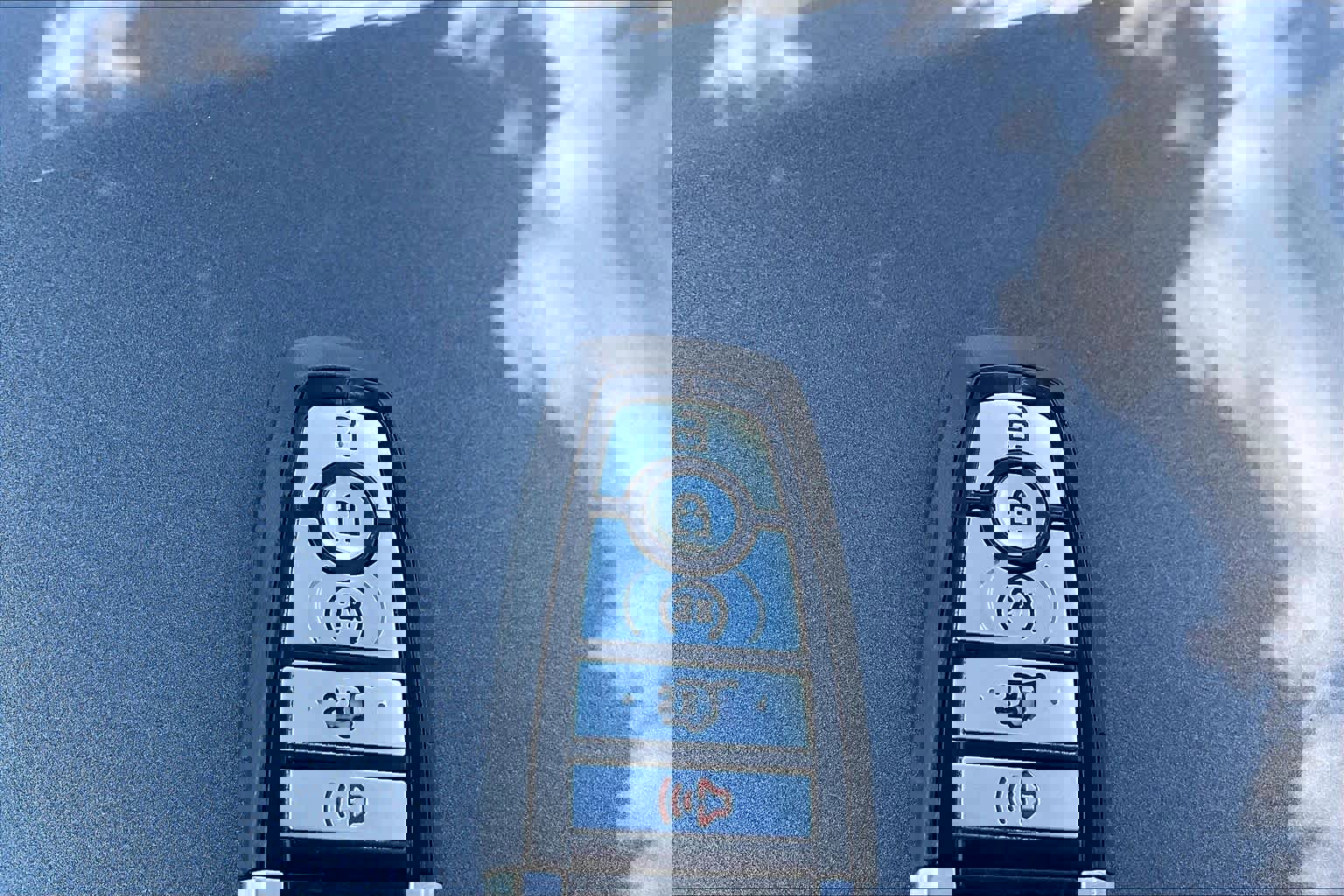 Certified 2020 Ford Explorer XLT w/ Equipment Group 202A RWD image 15