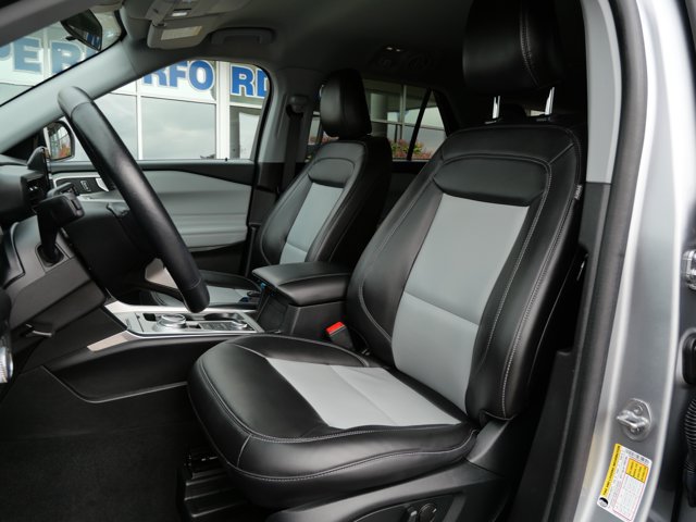 Certified 2023 Ford Explorer XLT w/ Equipment Group 202A AWD/4WD image 10