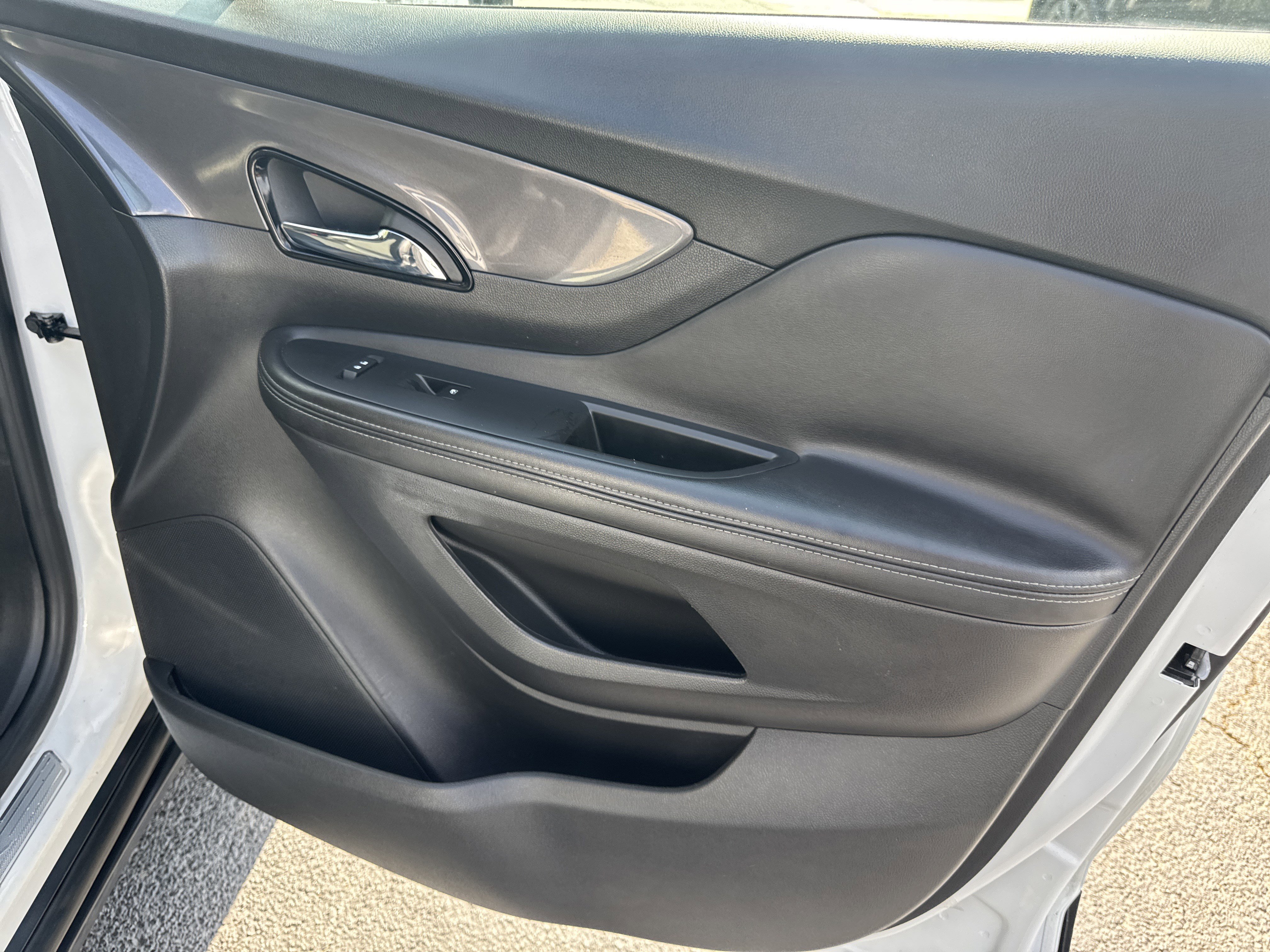 Used 2019 Buick Encore Preferred FWD image 16