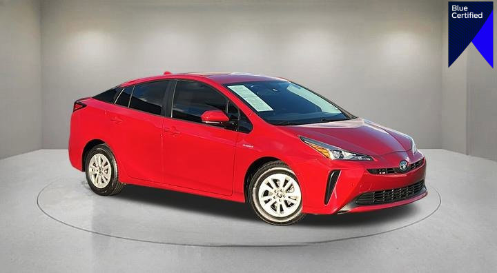 Used 2019 Toyota Prius LE image 1