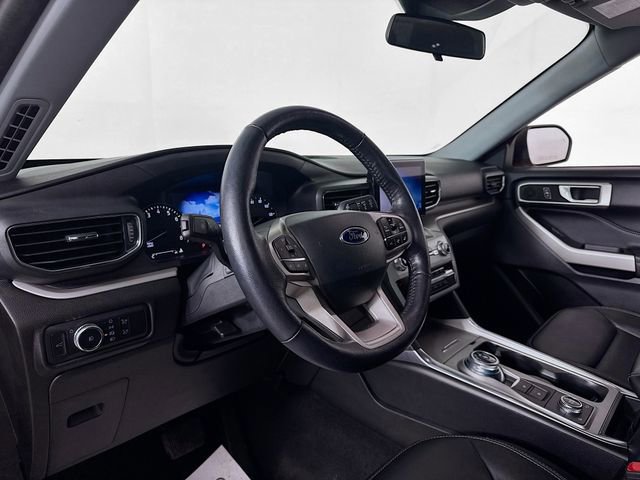 Certified 2022 Ford Explorer XLT w/ Equipment Group 202A image 10