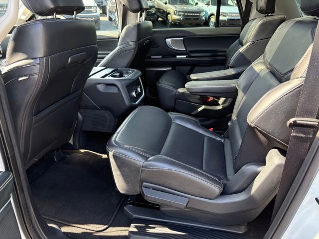 Certified 2025 Ford Expedition Max Platinum w/ Driver's Package AWD/4WD image 41