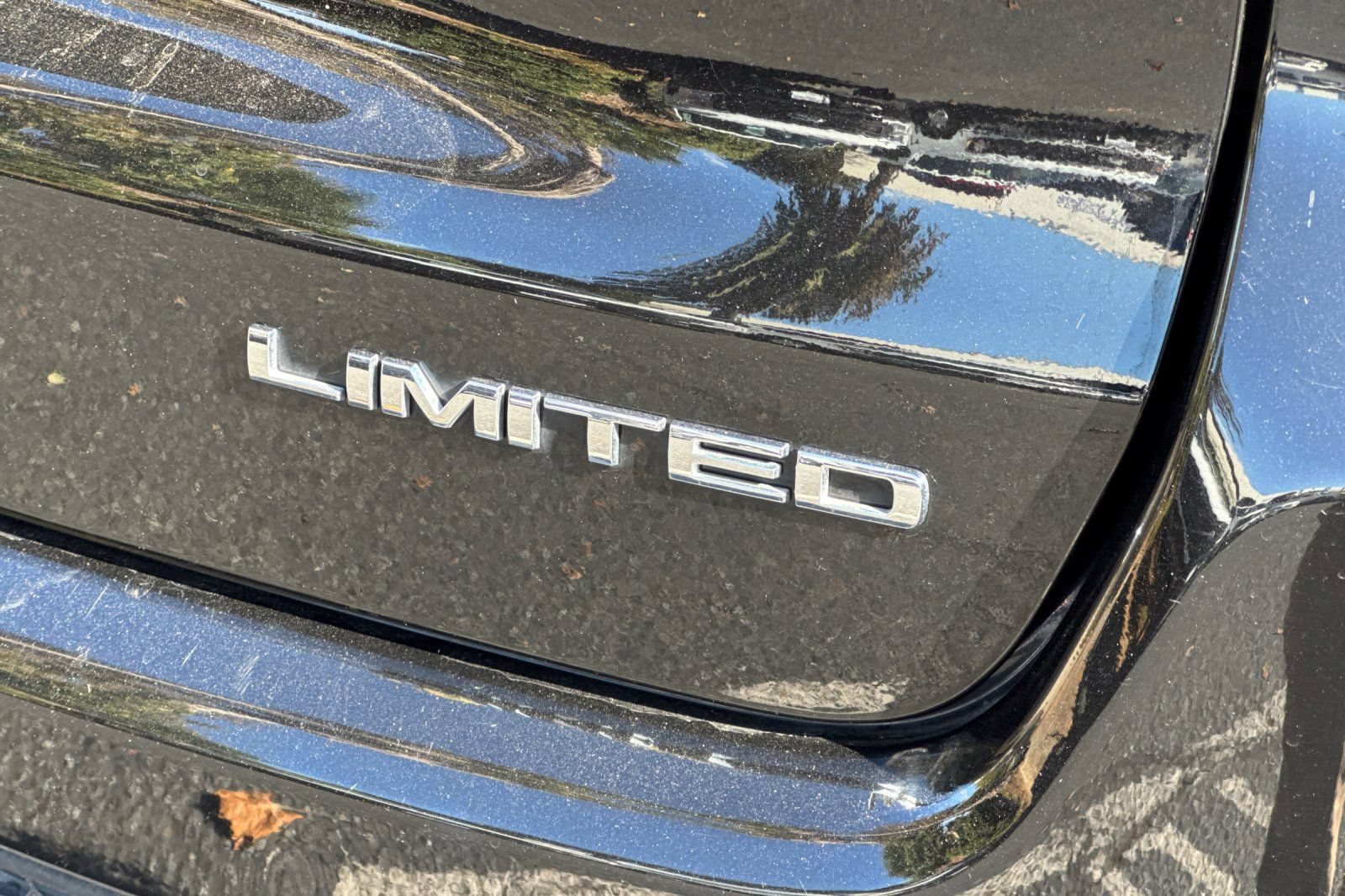 Used 2025 Jeep Compass Limited AWD/4WD image 27