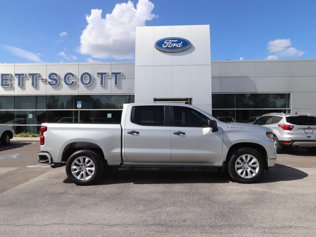 Used 2022 Chevrolet Silverado 1500 Custom image 6
