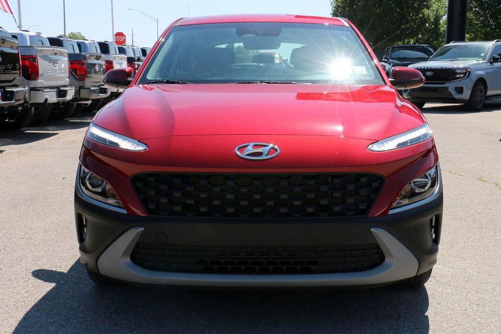 Used 2023 Hyundai Kona SE AWD/4WD image 3