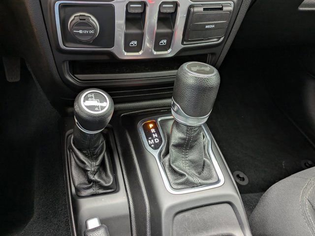 Used 2020 Jeep Wrangler Sport image 26