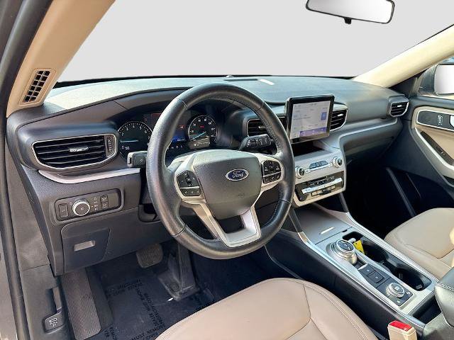 Certified 2023 Ford Explorer XLT w/ Equipment Group 202A AWD/4WD image 9
