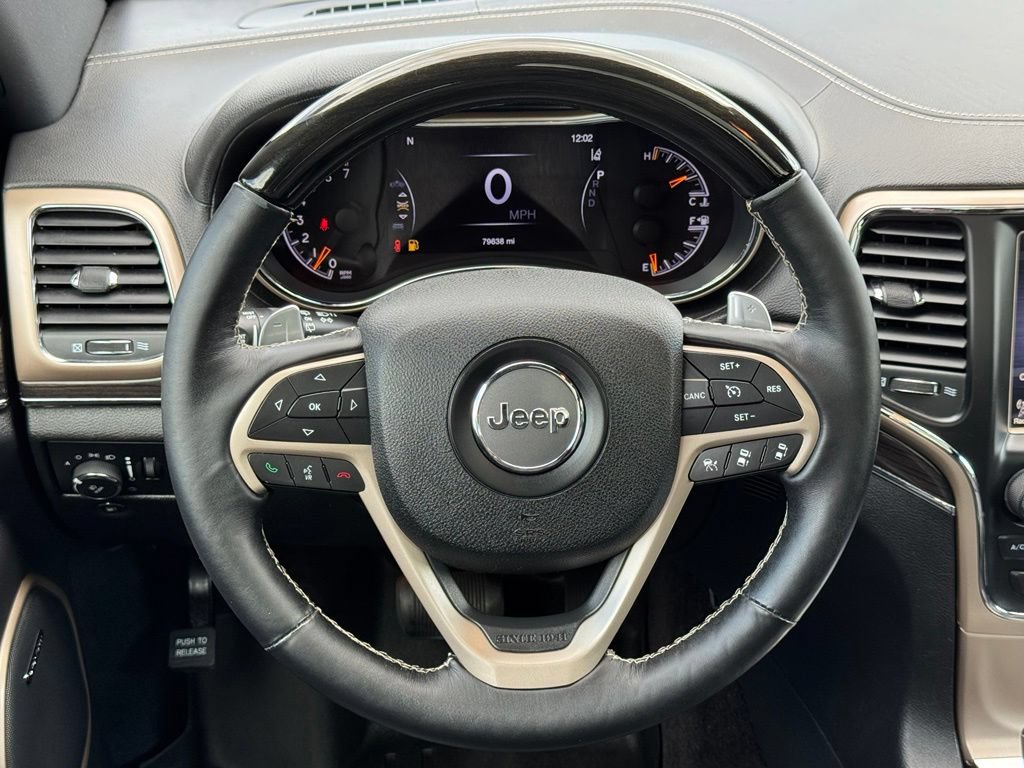 Used 2017 Jeep Grand Cherokee Overland w/ Jeep Active Safety Group AWD/4WD image 12