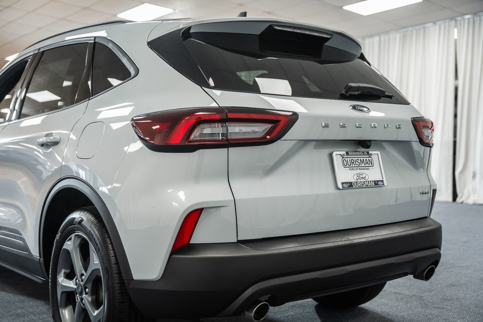 Certified 2025 Ford Escape ST-Line image 6