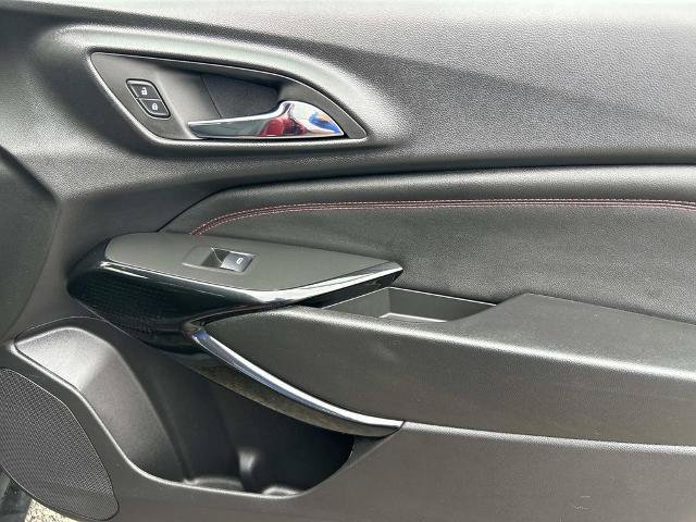 Used 2025 Chevrolet Trax RS w/ Driver Confidence Package FWD image 23