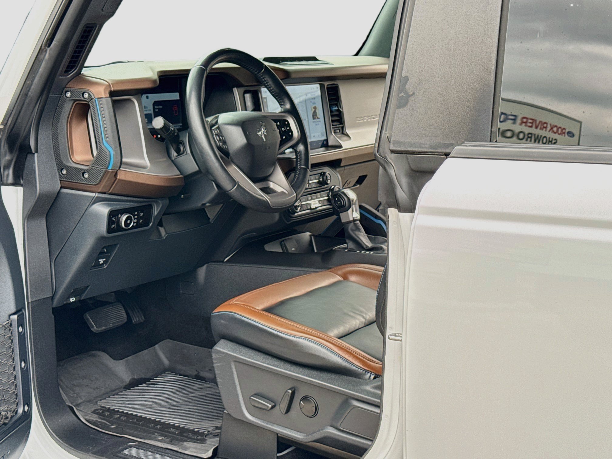 Certified 2023 Ford Bronco Outer Banks w/ Sasquatch Package AWD/4WD image 11
