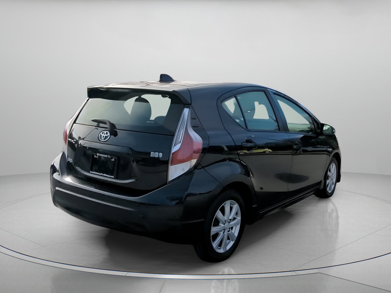 Used 2017 Toyota Prius C Two image 27